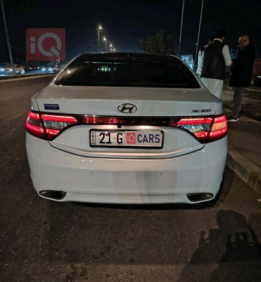 هیۆندای ازێرا